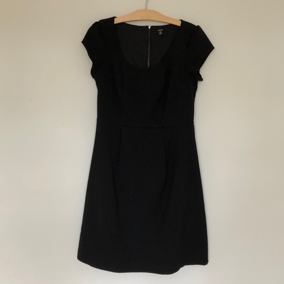 Textured LBD with Bows down back - Picture 1 of 6